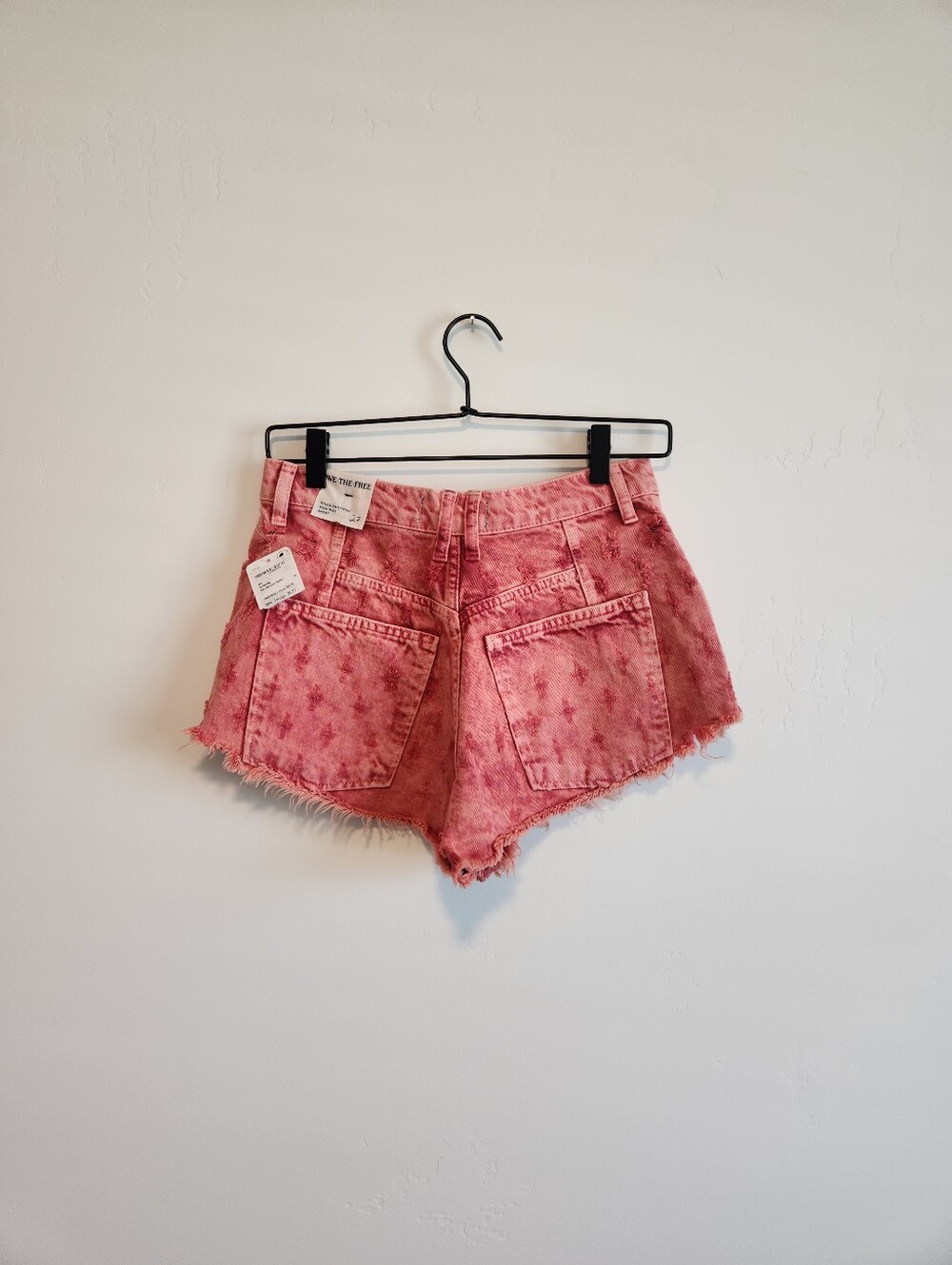 NWT We The Free Mixed Emotions Shorts In Dragonfruit Sorbet Size 27 - Picture 3 of 7